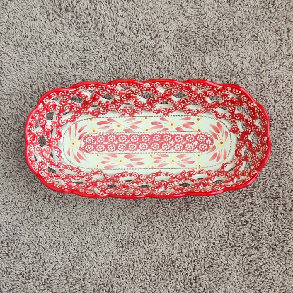 Temp-Tations Old World lattice bread basket Red
